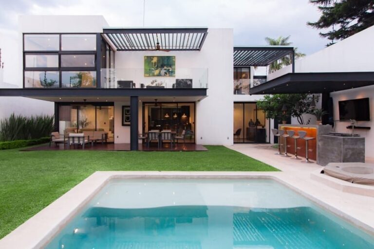 casa moderna con alberca en la cdmx
