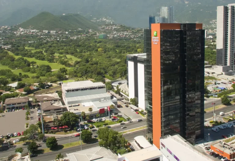 Cuál es el número de teléfono del Holiday Inn Express & Suites Monterrey Valle