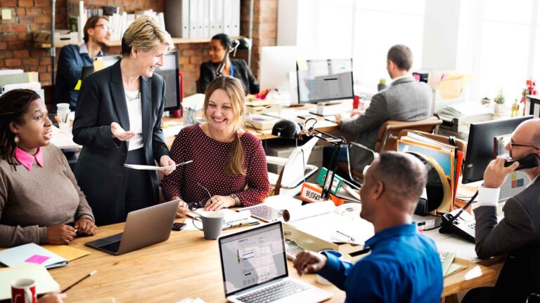 Qué oportunidades laborales ofrece el portal Lomas Estrella